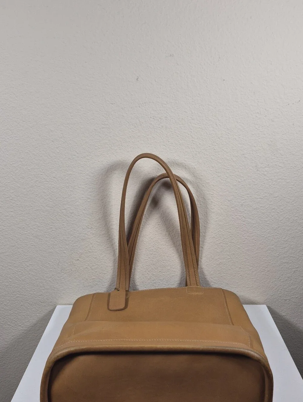 Vintage Coach Bleecker Bucket In Camel #9305 - Picture 14 of 17